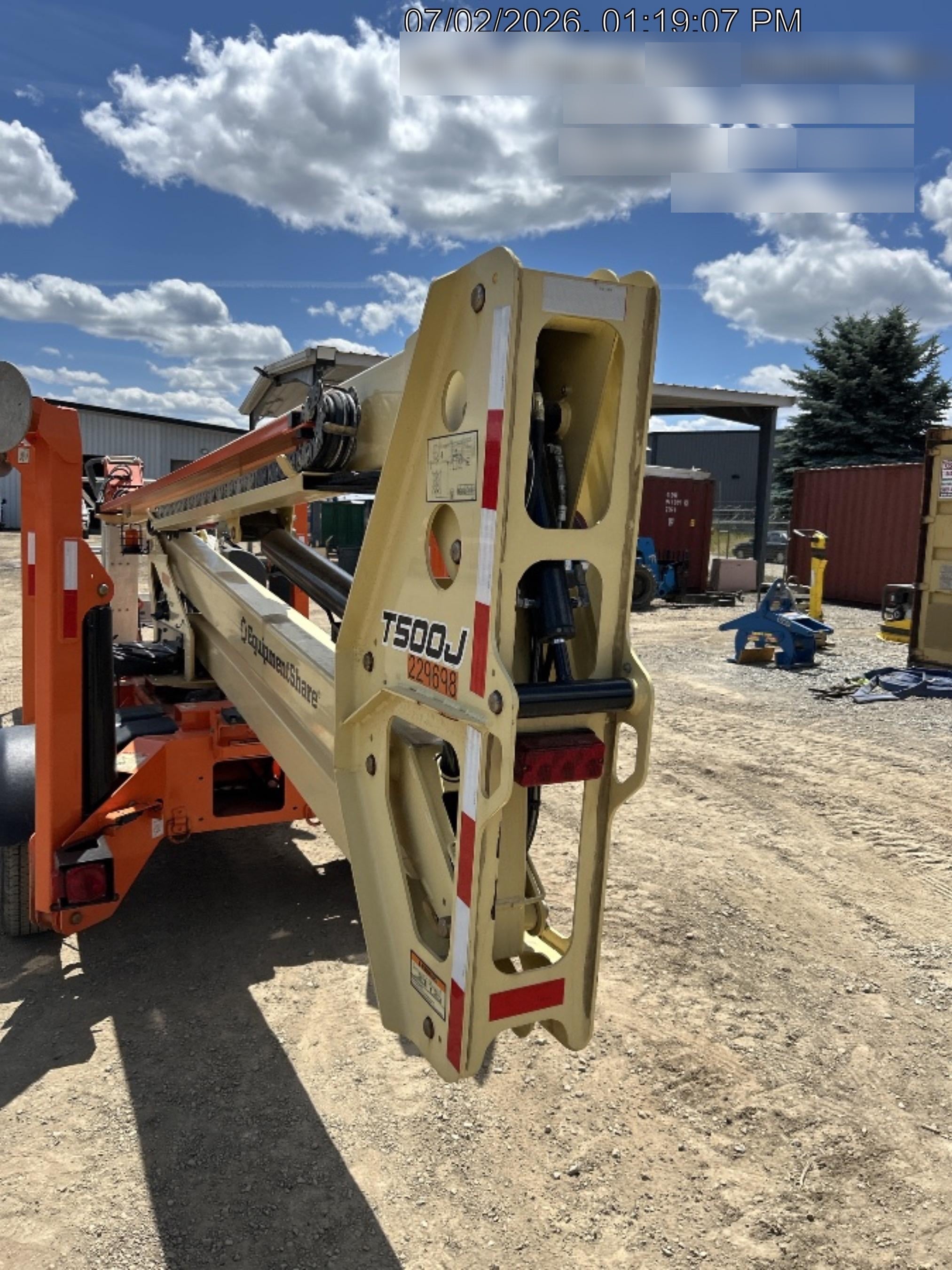 2022 JLG T500J