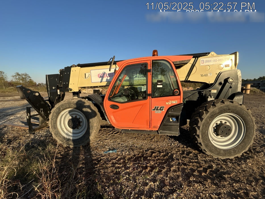 2016 JLG 1055