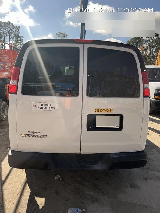 2023 CHEVROLET Express Van - Rental