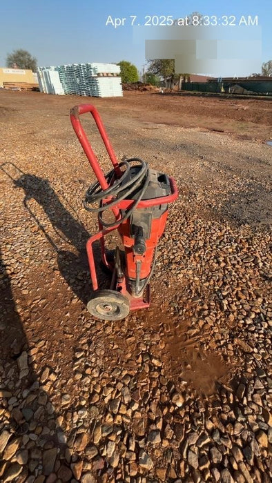 2023 HILTI TE 3000-AVR