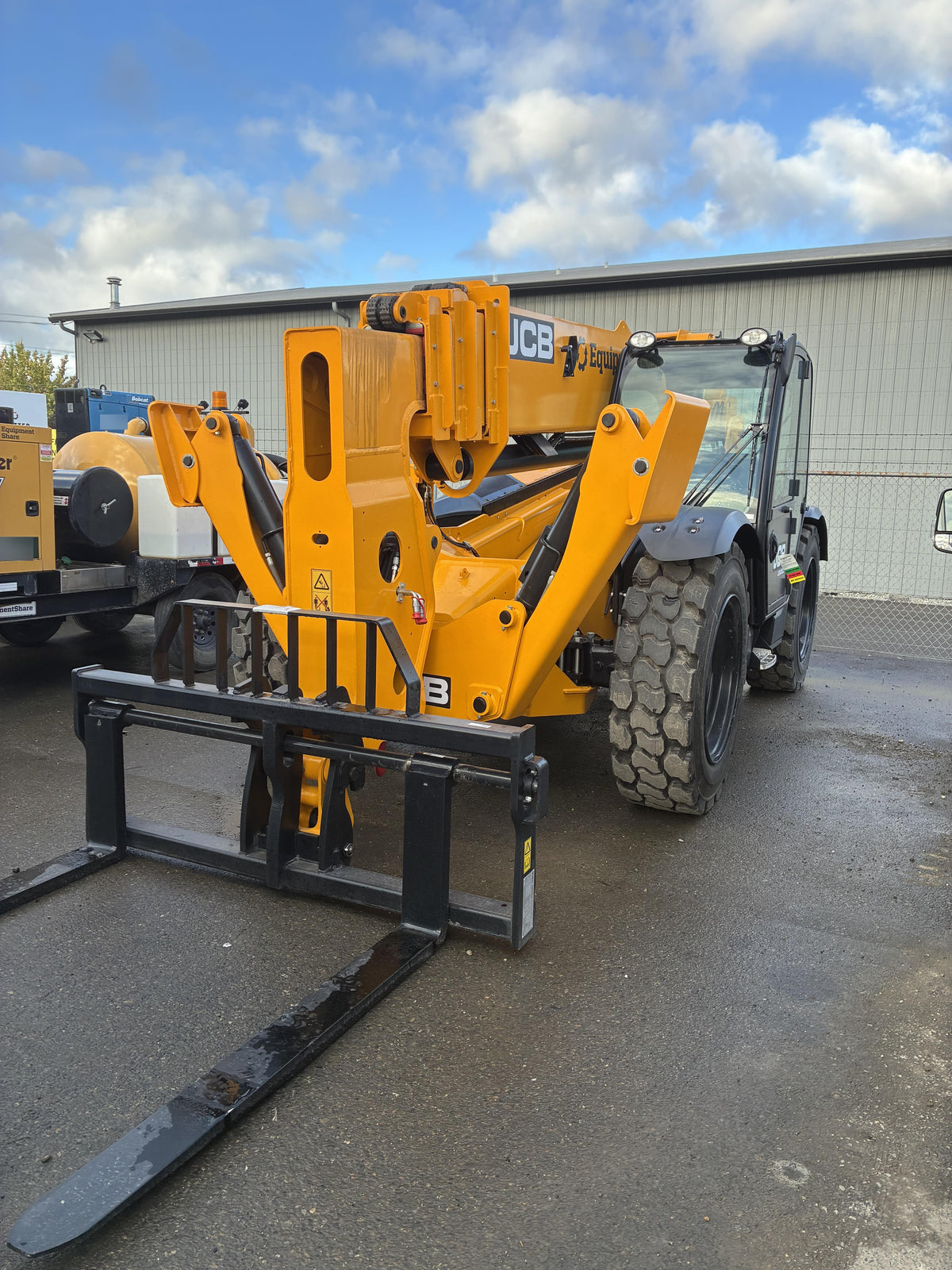 2026 JCB 510-56