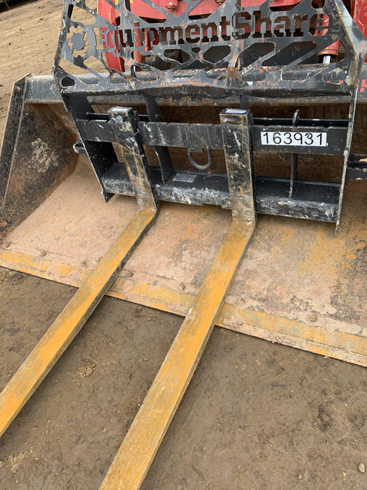 2021 PALADIN 48" Pallet Forks - Paladin