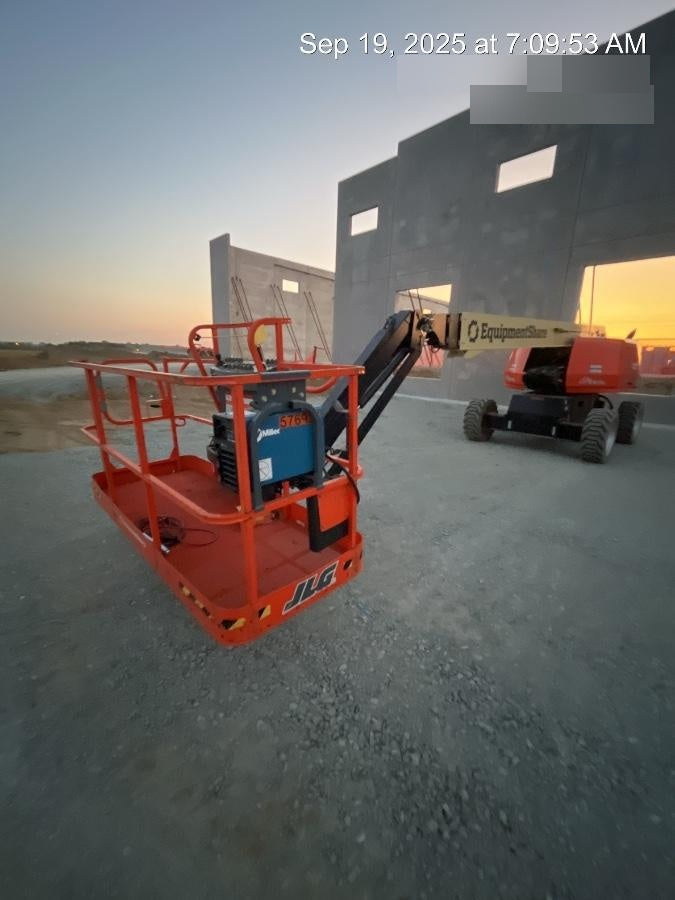 2024 JLG 660SJ
