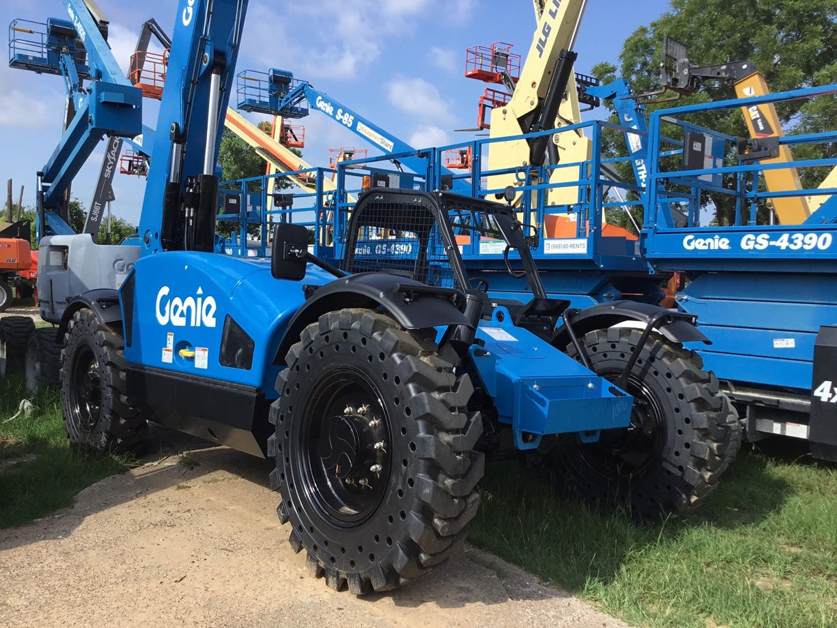 2017 Genie GTH-844 Solid Tires