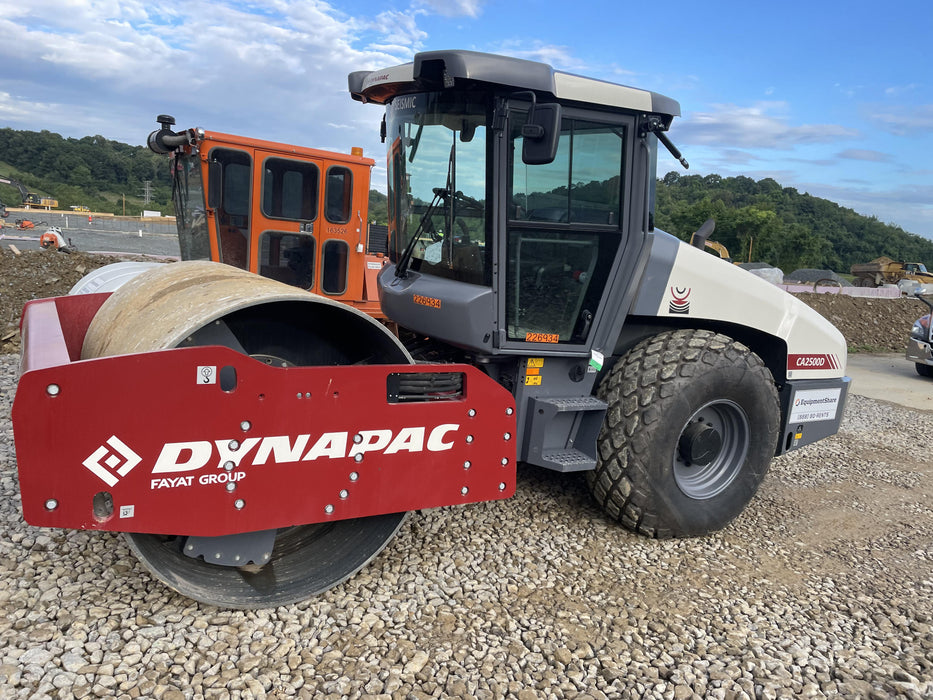 2022 DYNAPAC CA2500D