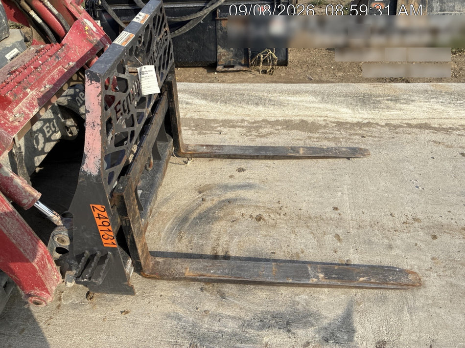 2022 PALADIN 48" Pallet Forks - Paladin