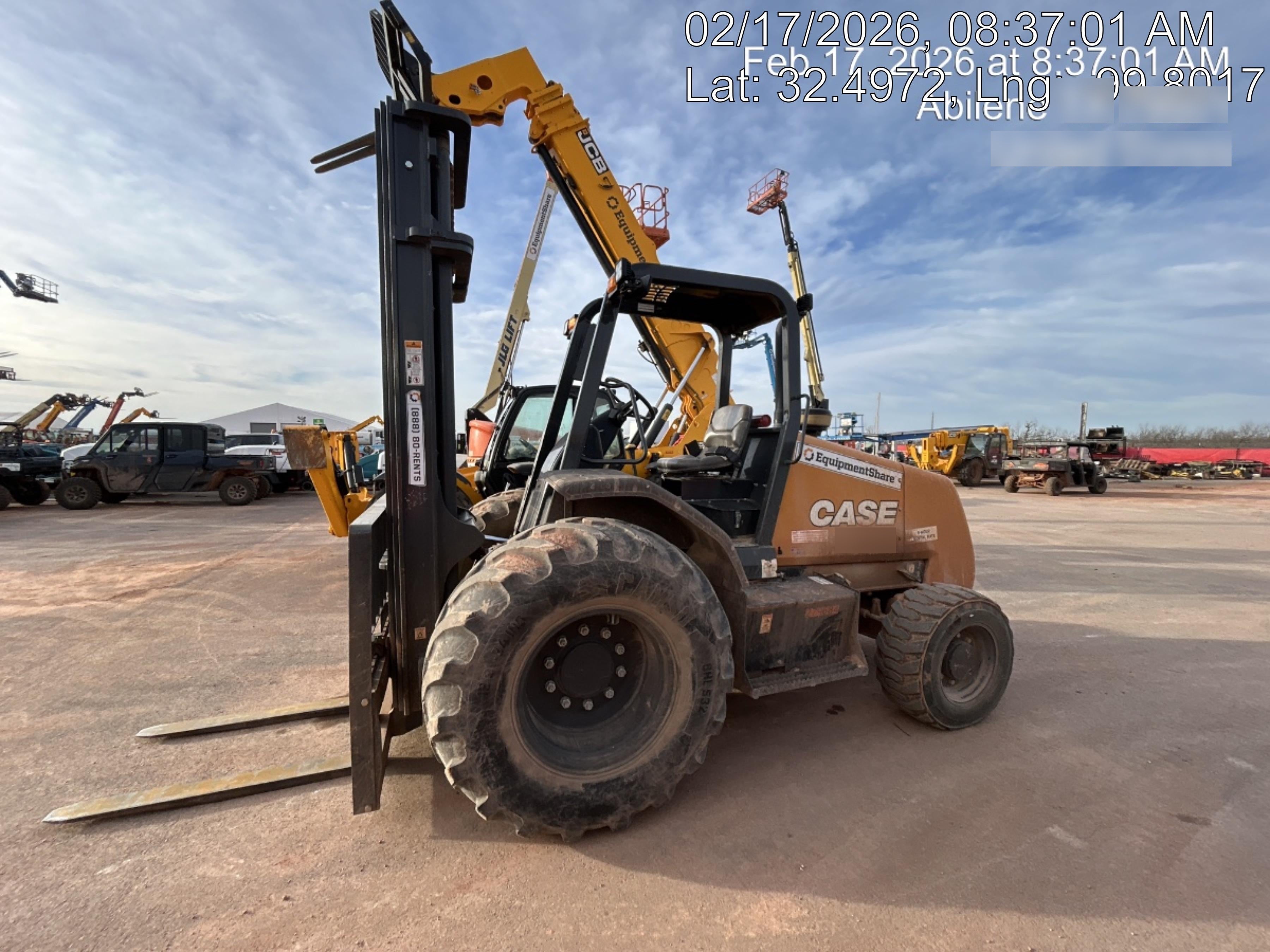 2023 CASE 588H