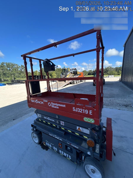 2024 Skyjack SJ3219 Electric Drive, Sld NM Tires, DBcns, RFRails, Power to Platform, T3 + Access Control