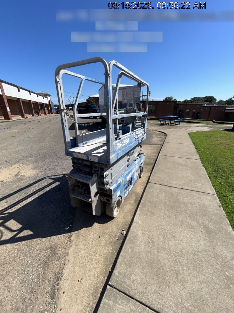 2019 Genie GS-1930 Fixed rails with chain Entry