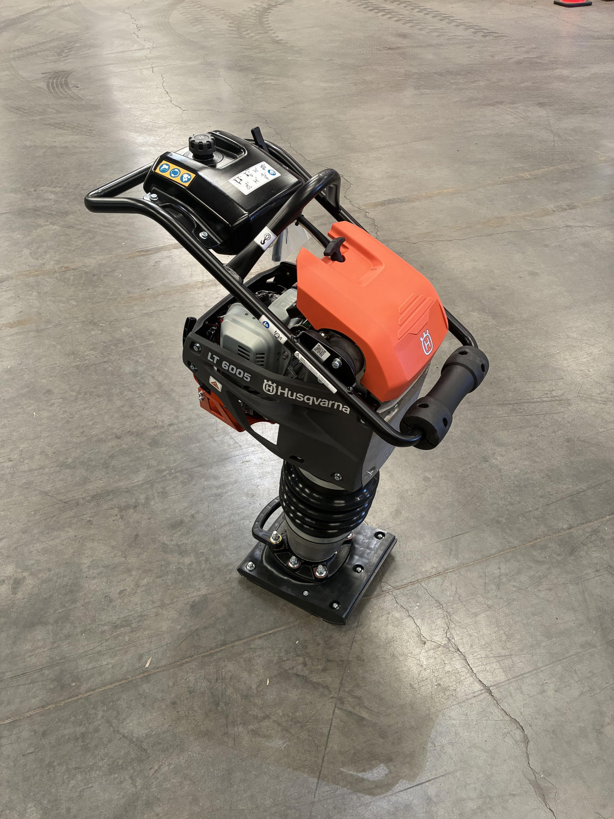 2026 HUSQVARNA LT6005