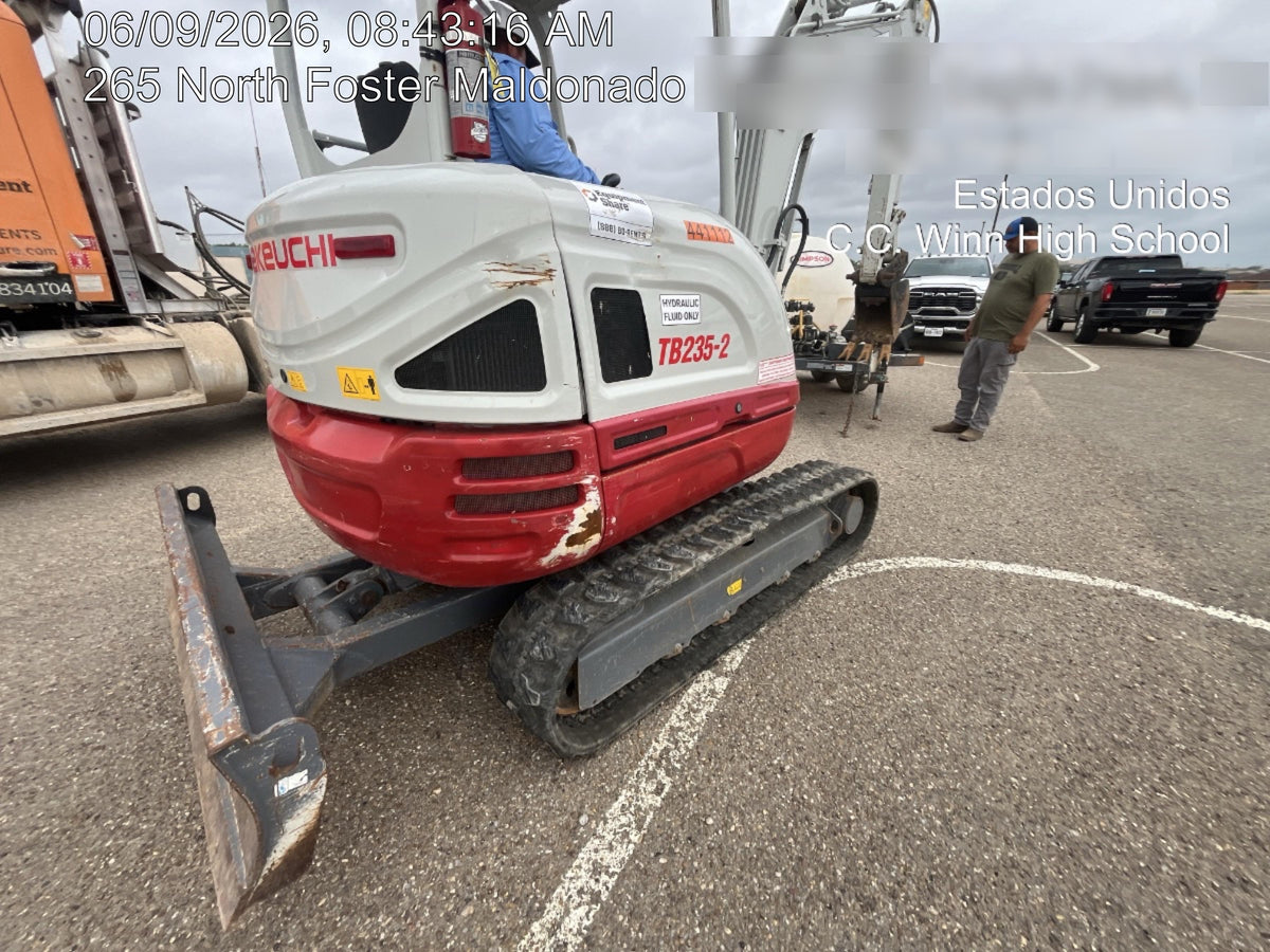 2024 TAKEUCHI TB235-2R