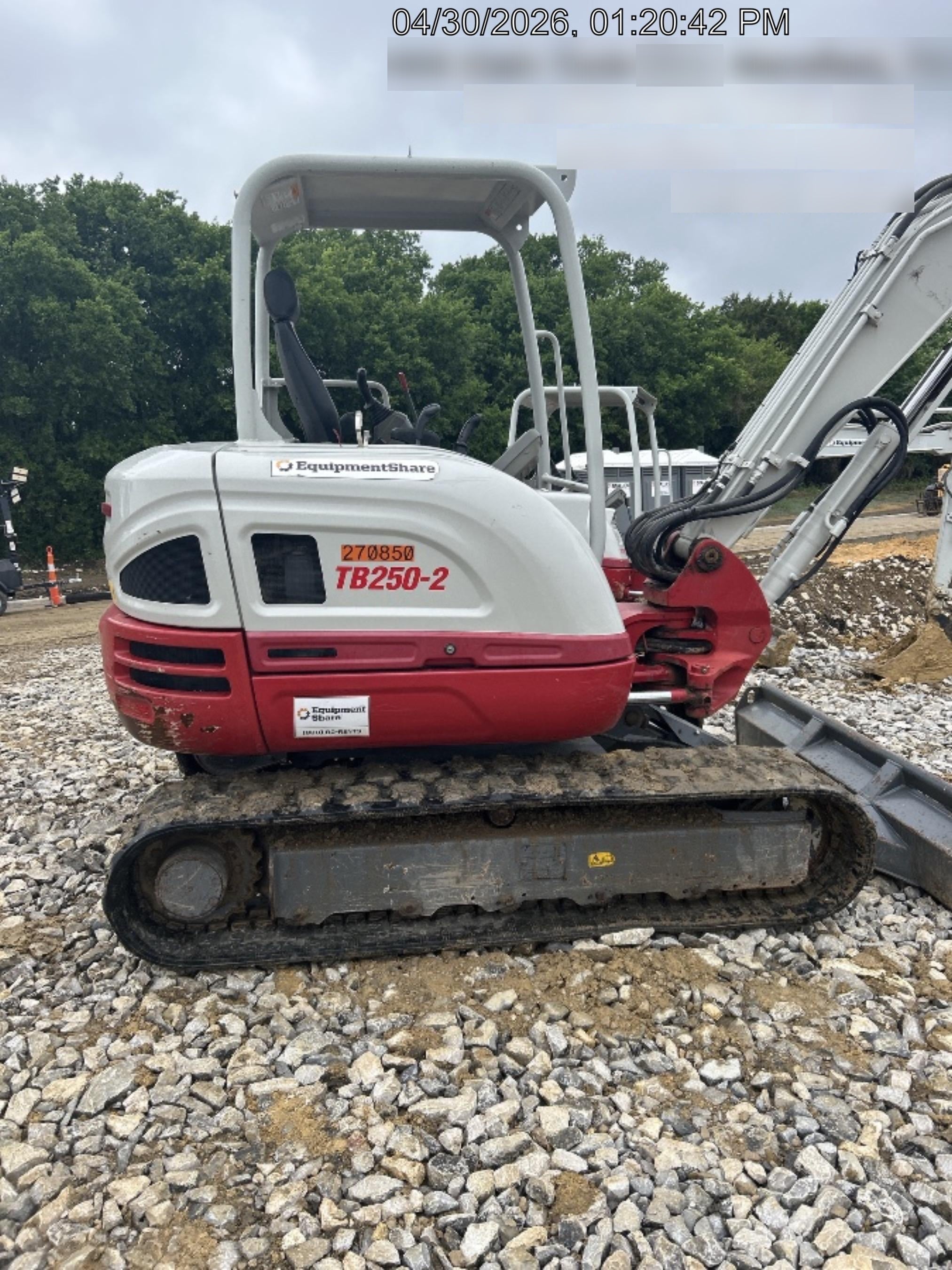 2022 TAKEUCHI TB250-2R