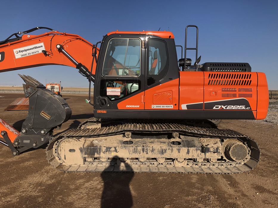 2019 DOOSAN DX225LC-5