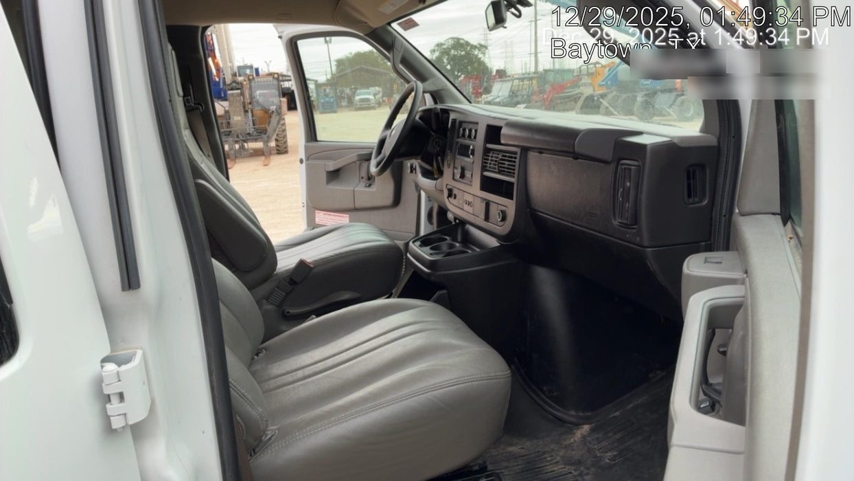 2024 CHEVROLET Express Van - Rental