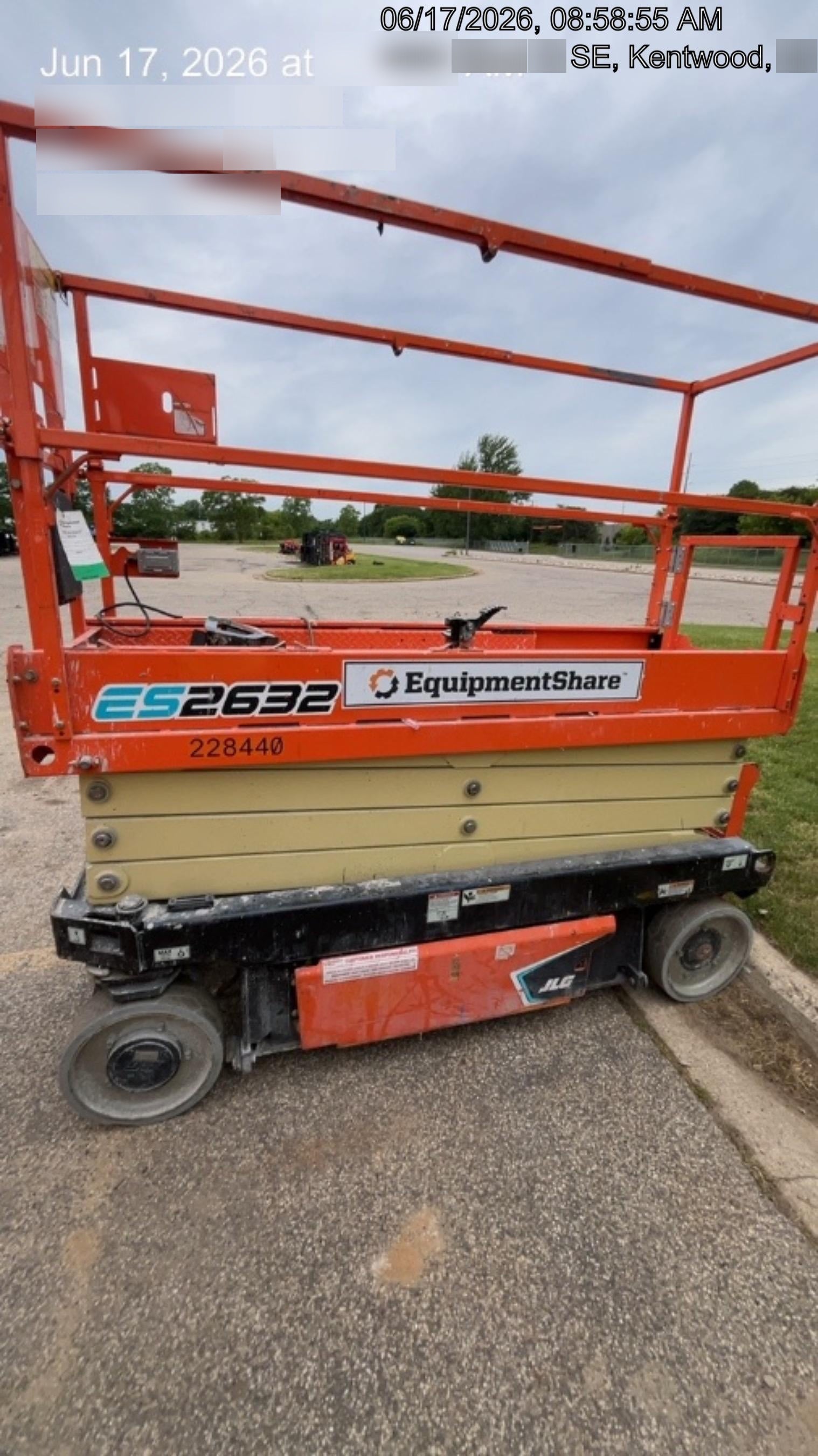 2022 JLG ES2632