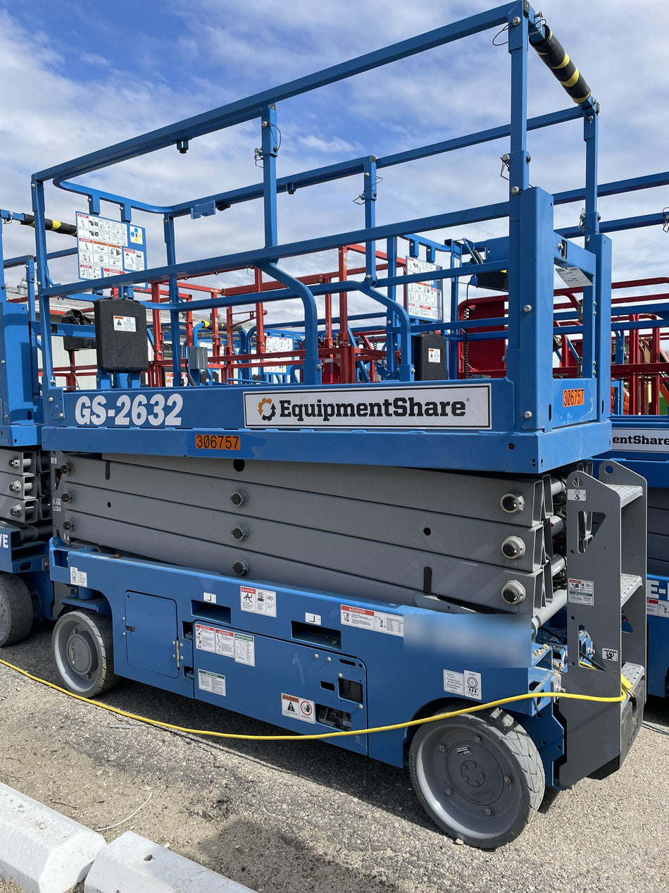 2023 GENIE GS-2632