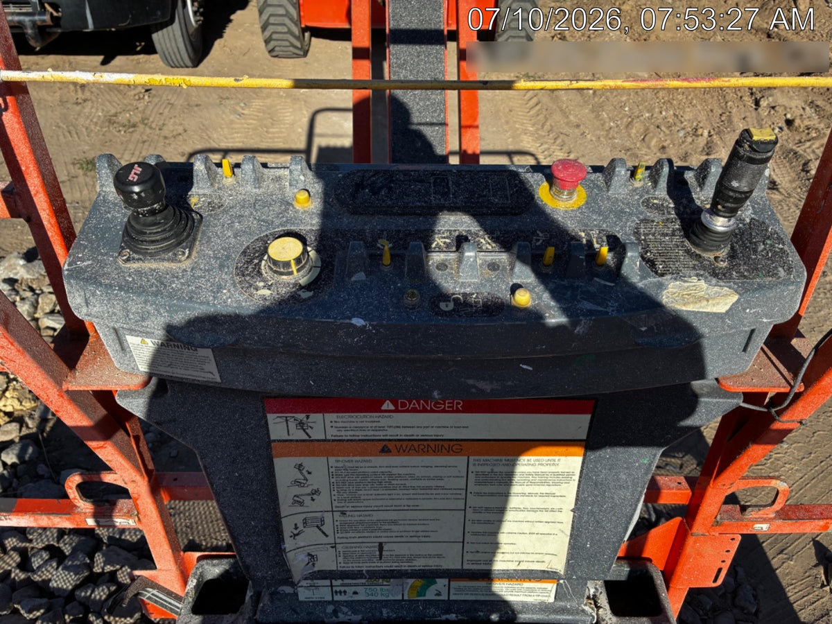 2022 JLG 660SJ