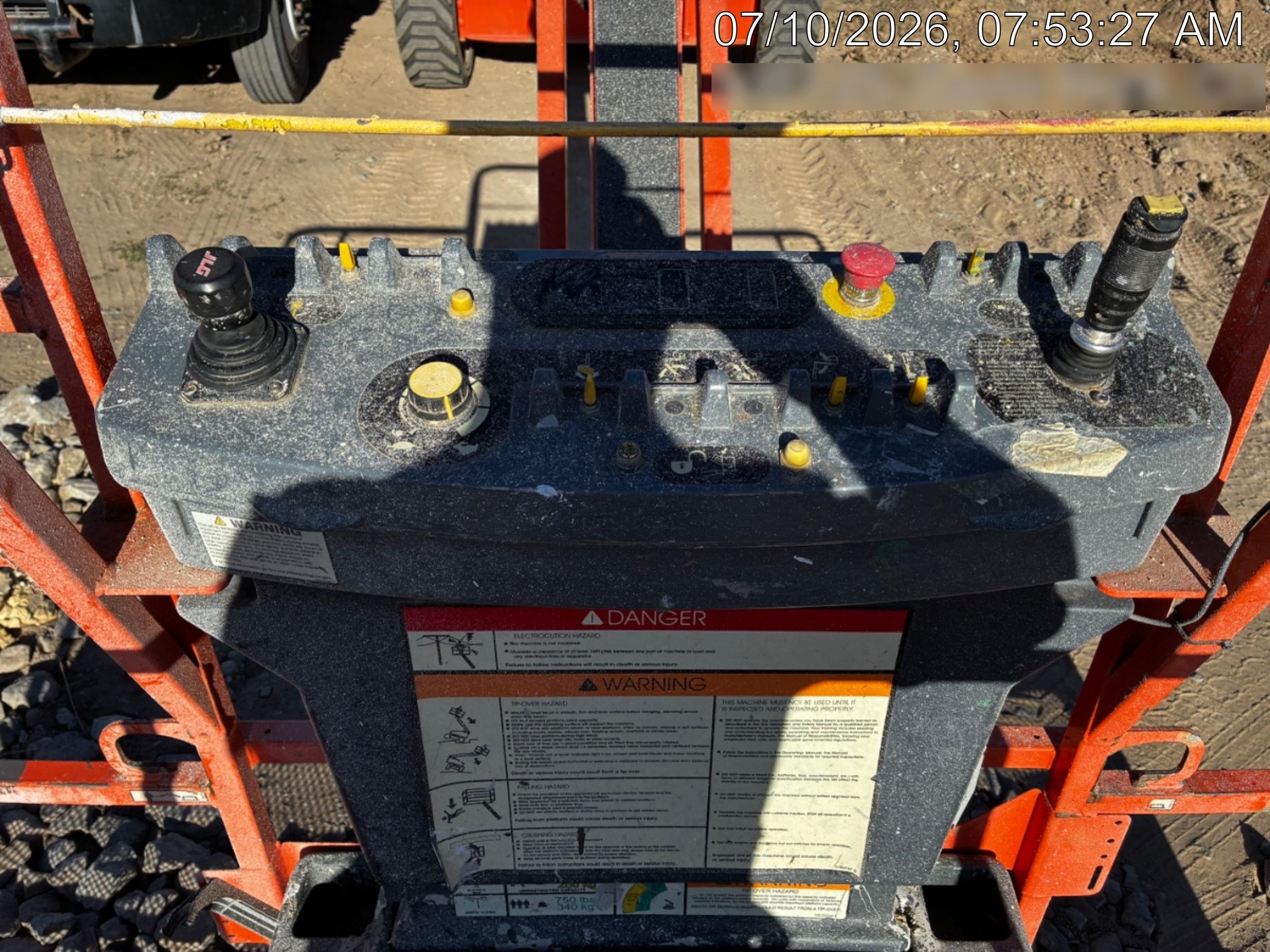 2022 JLG 660SJ