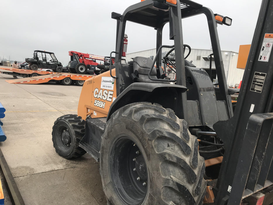 2019 CASE 588H