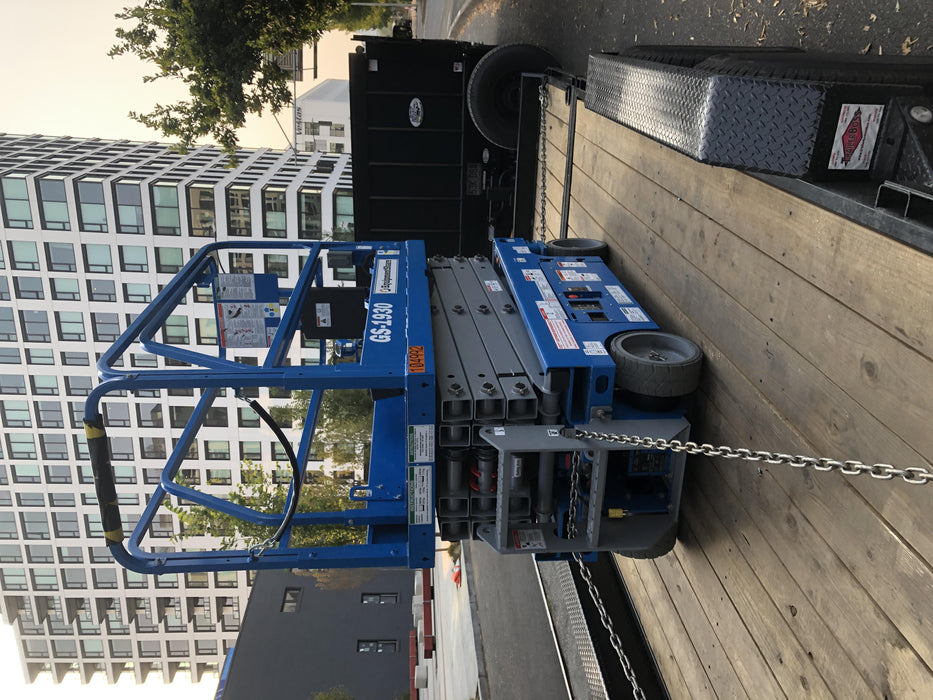 2020 Genie GS-1930 Fixed rails with chain entry gate - Pre A92.20, 800W Inverter