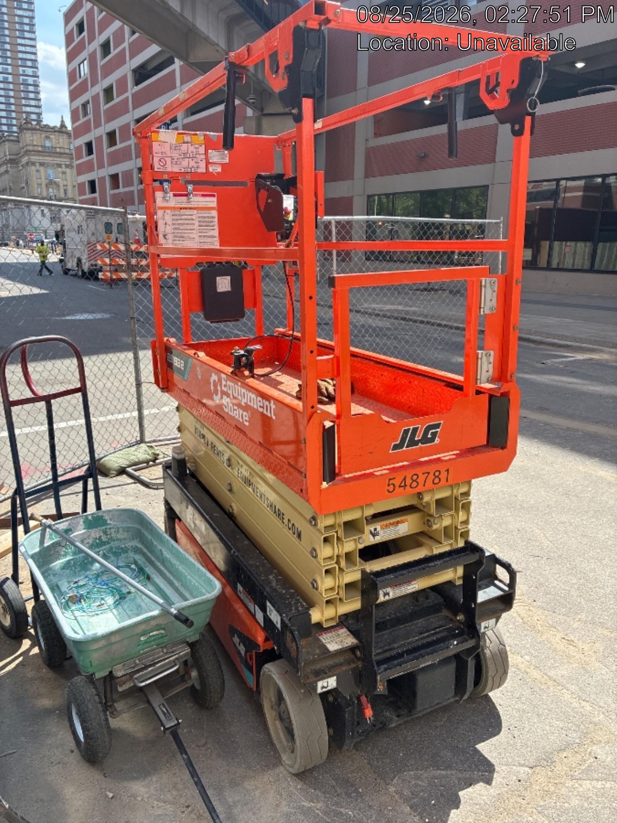 2025 JLG ES1932
