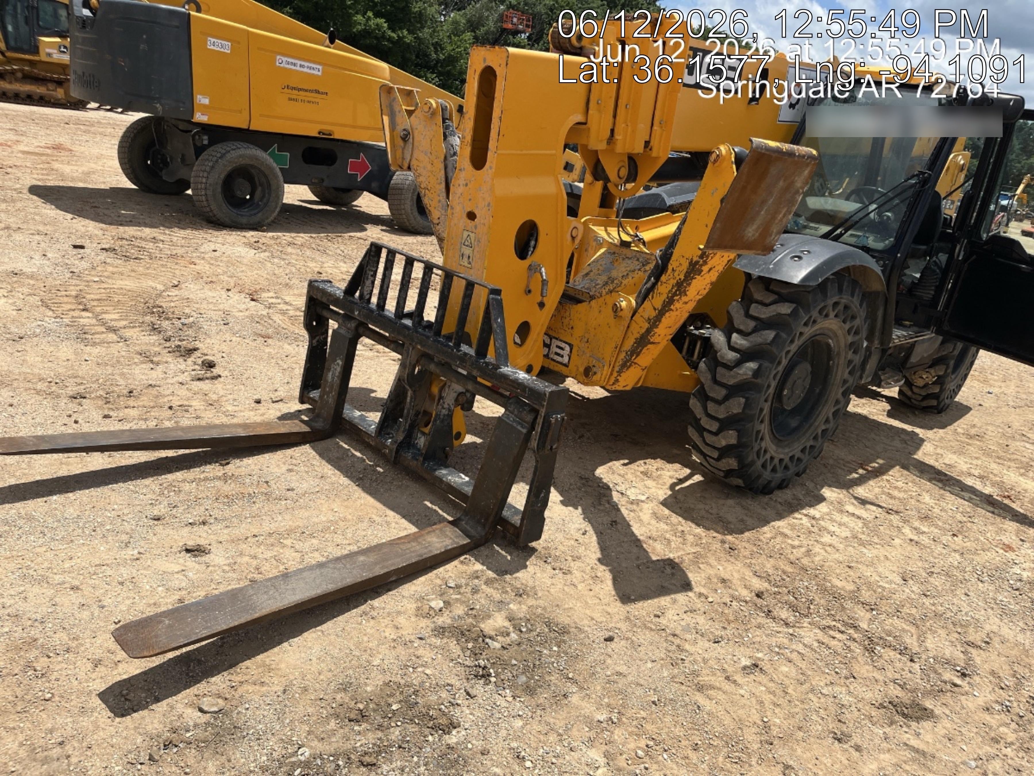 2022 JCB 512-56