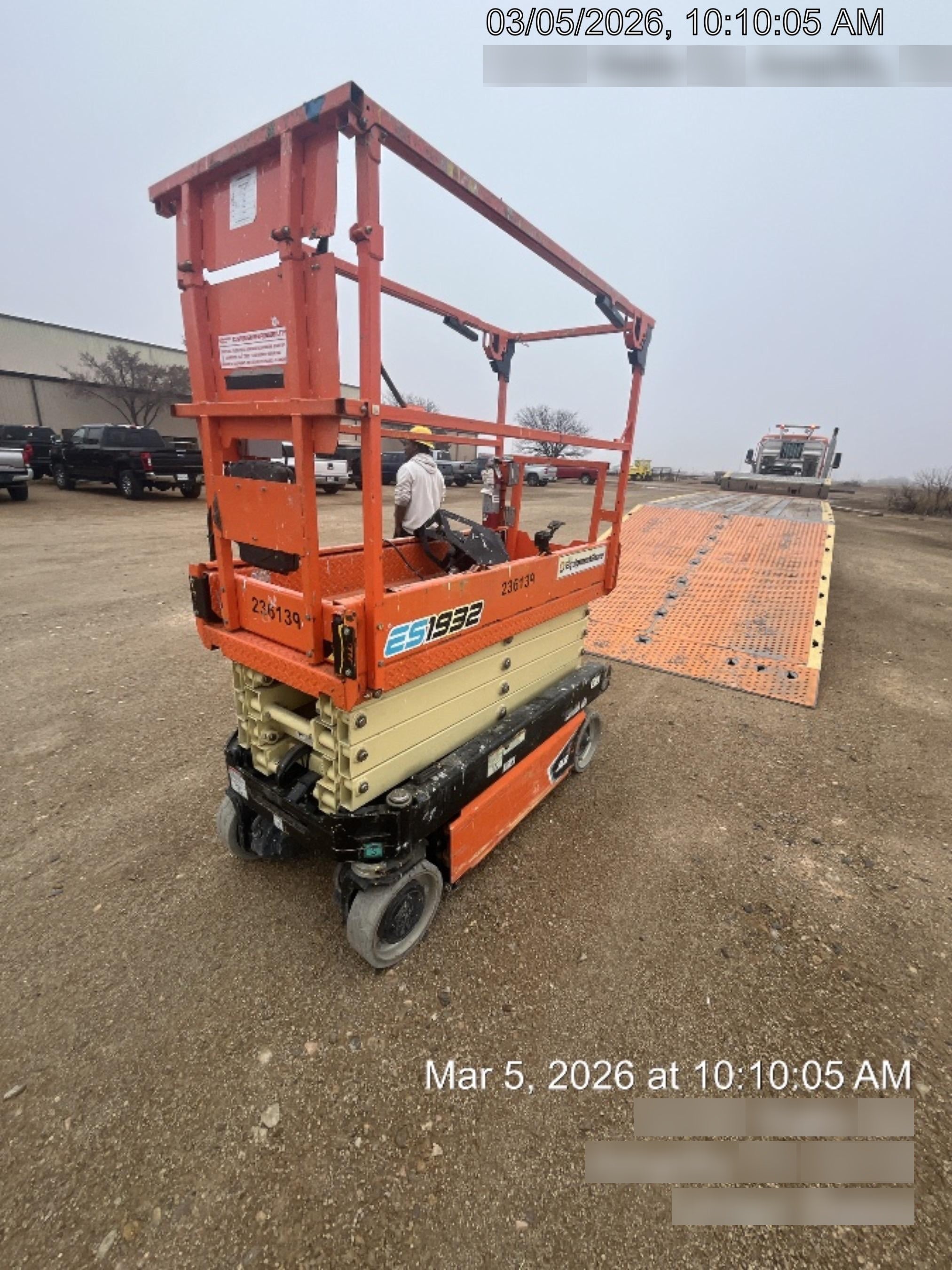 2022 JLG ES1932