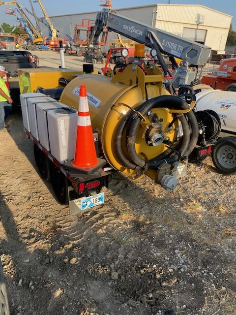 2023 VAC-TRON LP573XDT