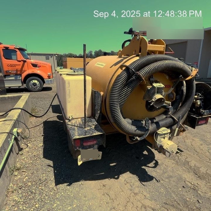 2021 VAC-TRON LP573XDT