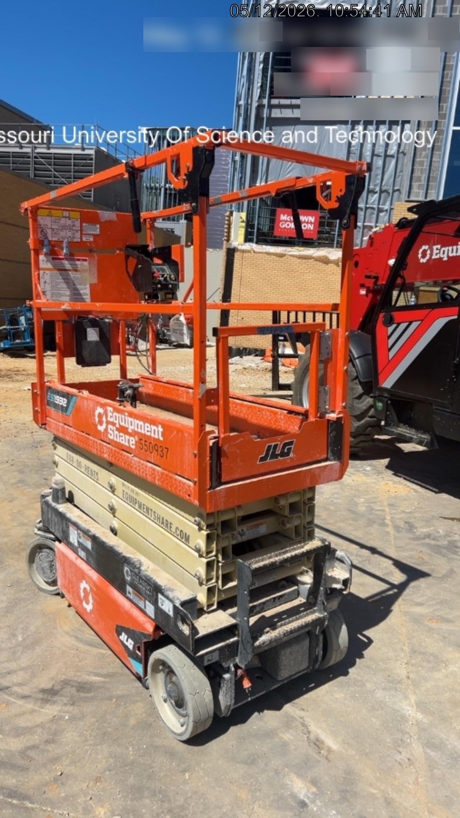2025 JLG ES1932