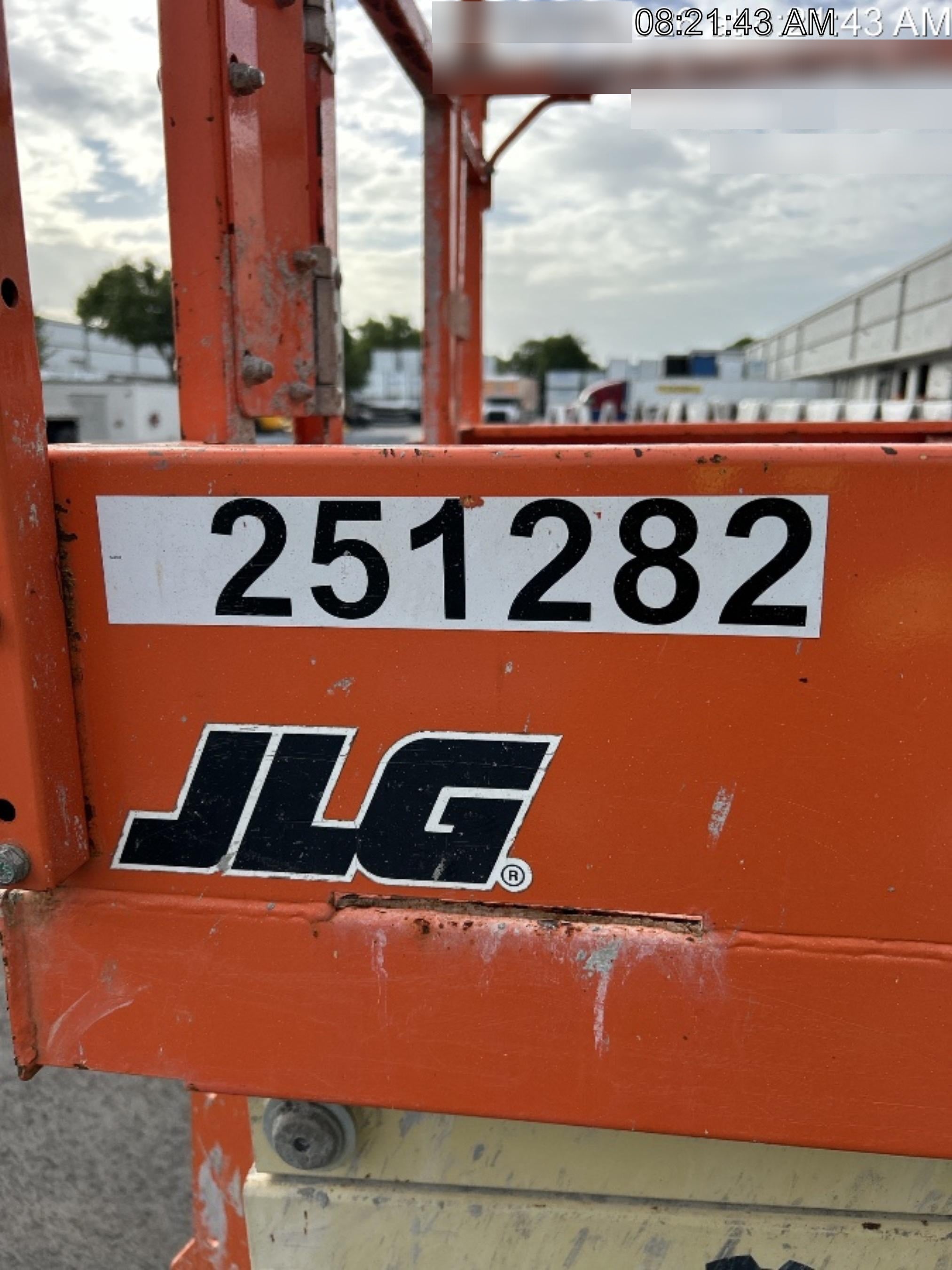 2022 JLG ES3246