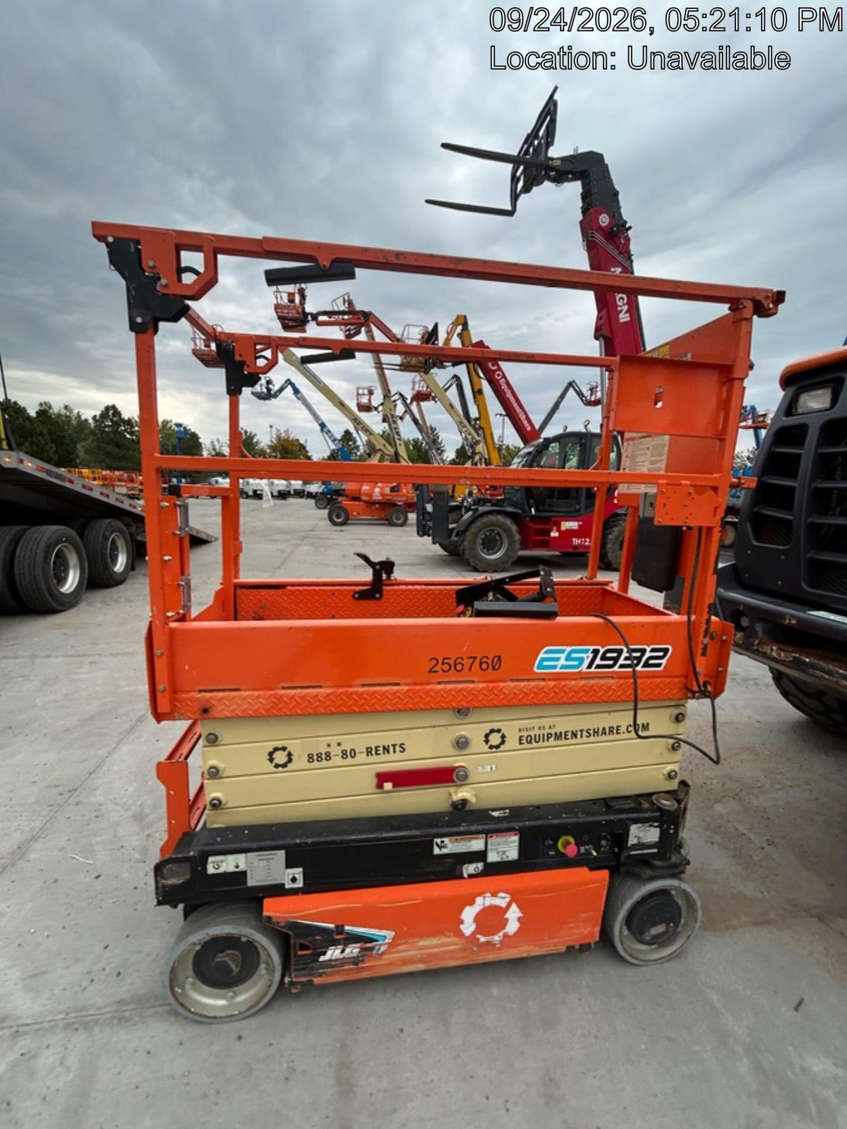 2022 JLG ES1932