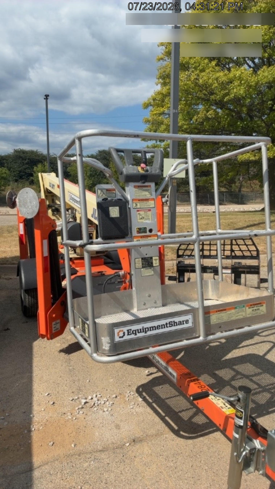2022 JLG T350