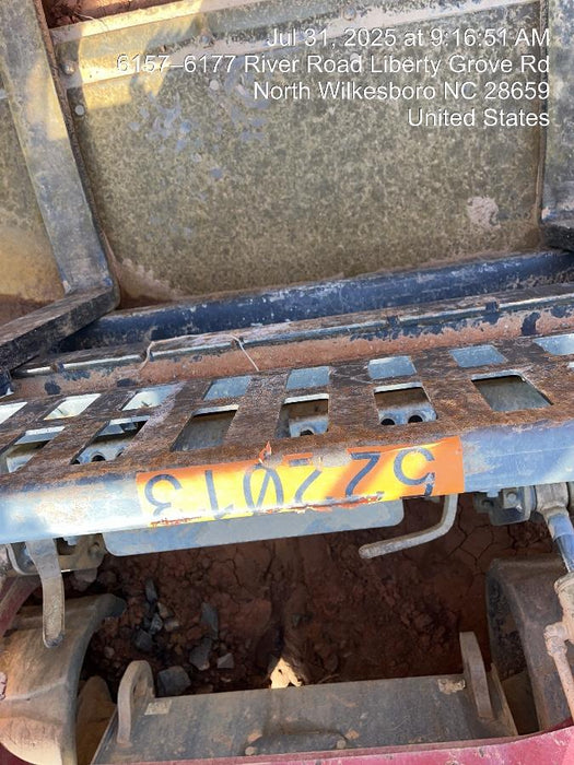 2025 JOHN DEERE 48" Pallet Forks - John Deere