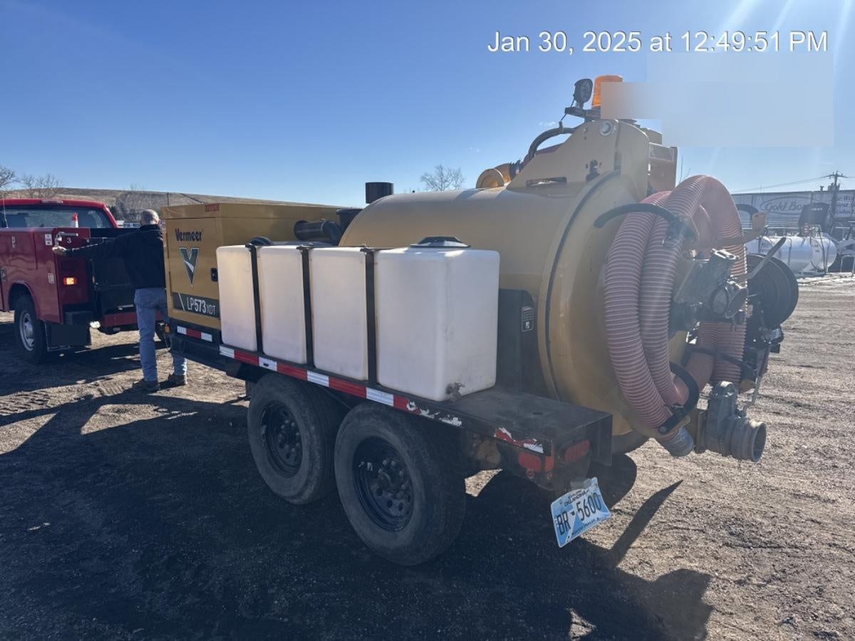 2022 Vac-Tron LP573XDT T4 Koehler Diesel Engine, 500 Gallon Debris Tank, x2 100 Gallon Water Tanks