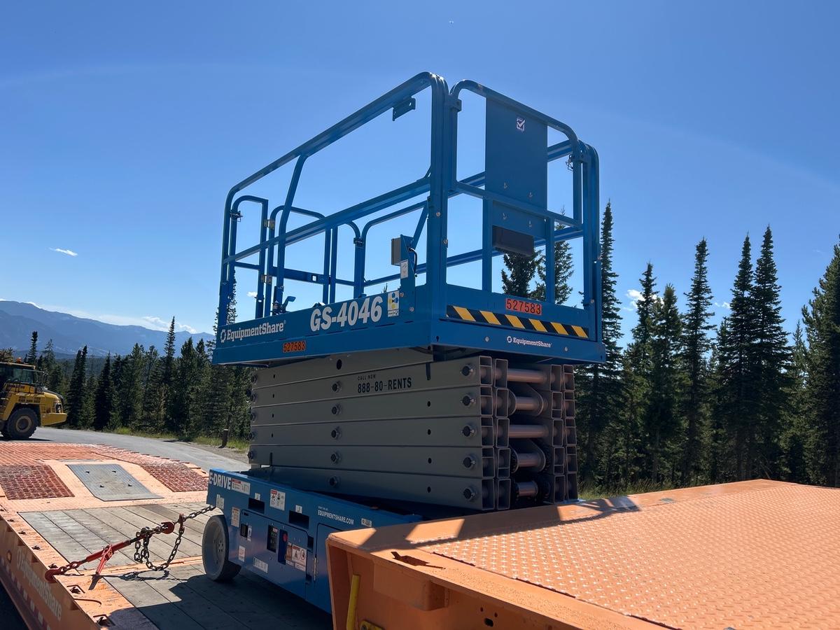 2025 GENIE GS-4046 E Drive