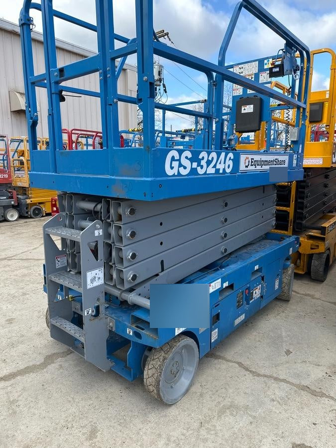 2022 GENIE GS-3246