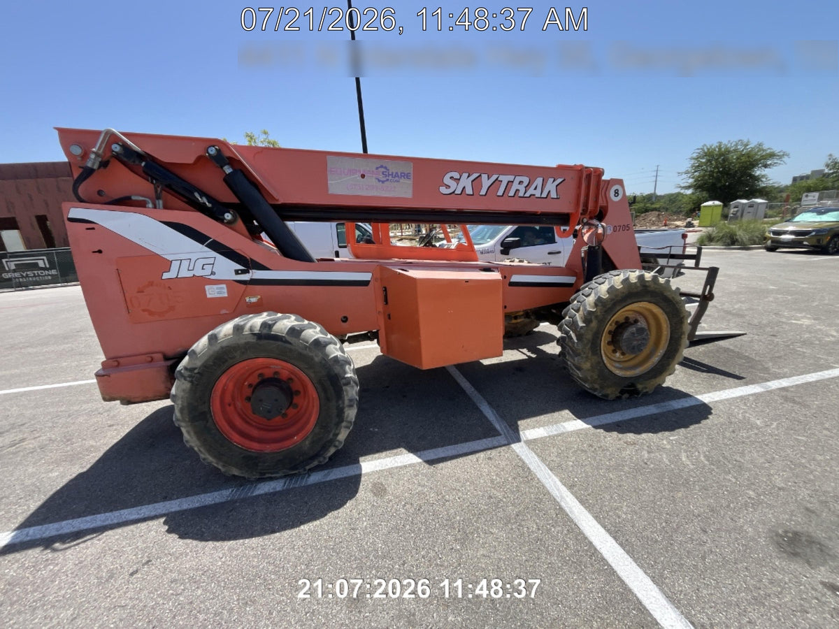 2007 Skytrak 8042 Skytrak 8042, 42' Reach, 8000 lb capacity