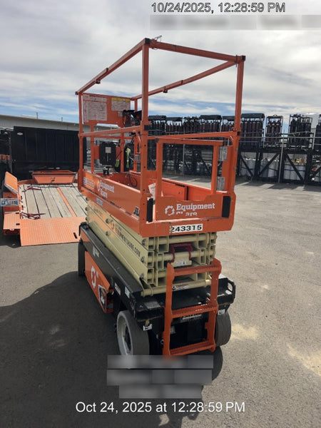 2022 JLG ES2632