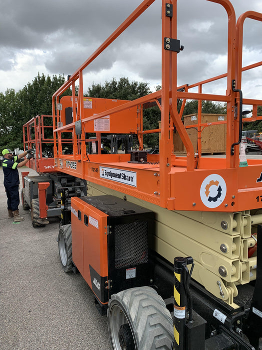 2021 JLG RT4069