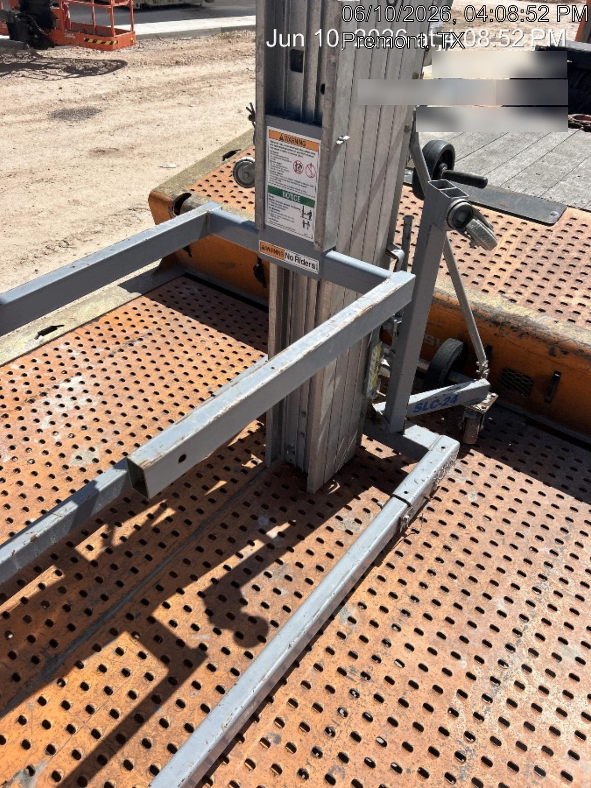 2019 GENIE SLC-24