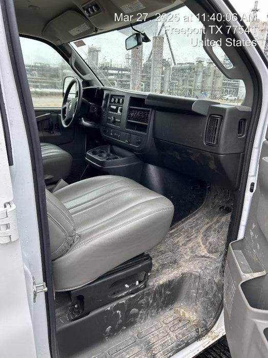 2024 CHEVROLET Express Van - Rental
