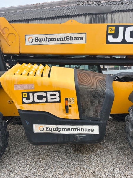 2019 JCB 512-56 74 HP w/CAB/HVAC, Beacon, Aux Hydraulics, Worklights, Solid Tires w/60" Carriage/Forks