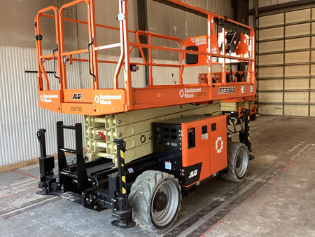 2022 JLG RT3369