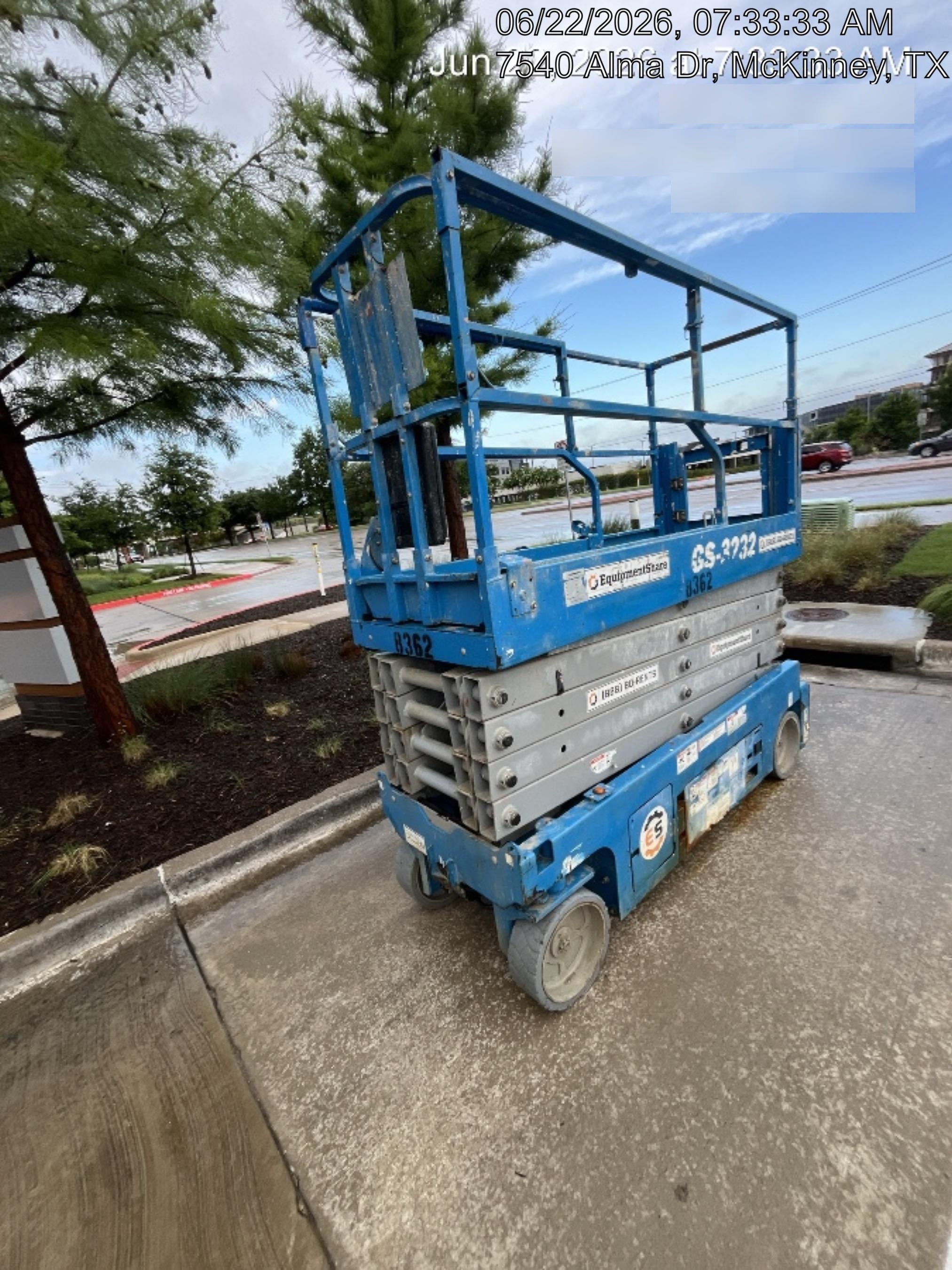 2018 Genie GS-3232 Genie GS3232 Lift w/Folding Rails and Swing Gate