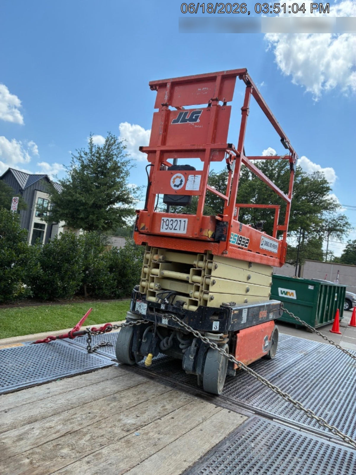 2021 JLG ES1932