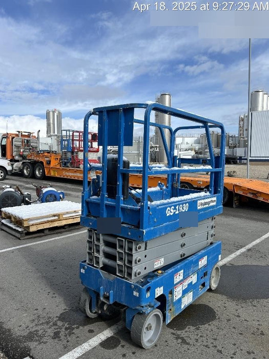 2019 Genie GS-1930 Half Height Swing Gate, 800W Inverter