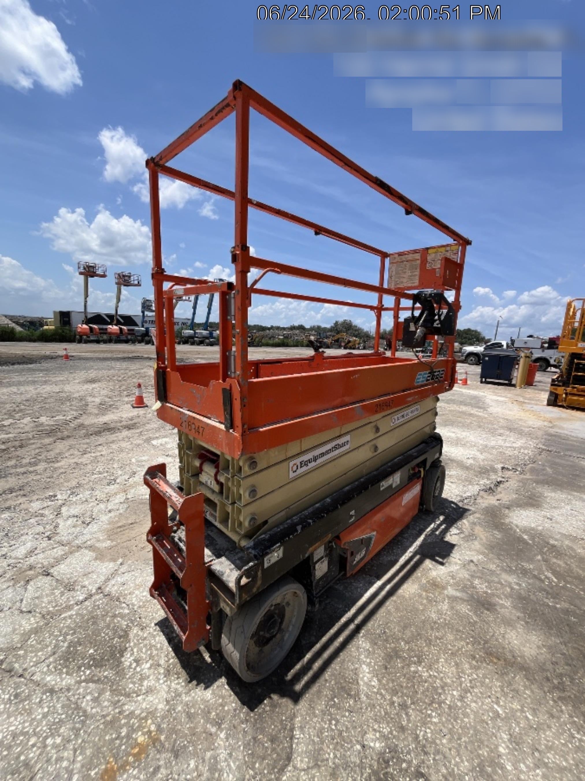 2022 JLG ES2632