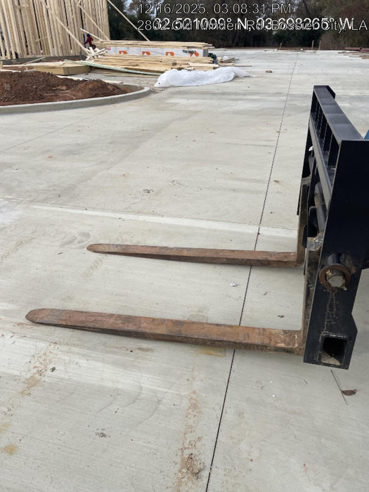 2018 Genie GTH-636 Genie GTH-636 w/Open ROPS, Work Lights, Solid Tires, RH Cab Mesh, Beacon, 48" Carriage and Forks