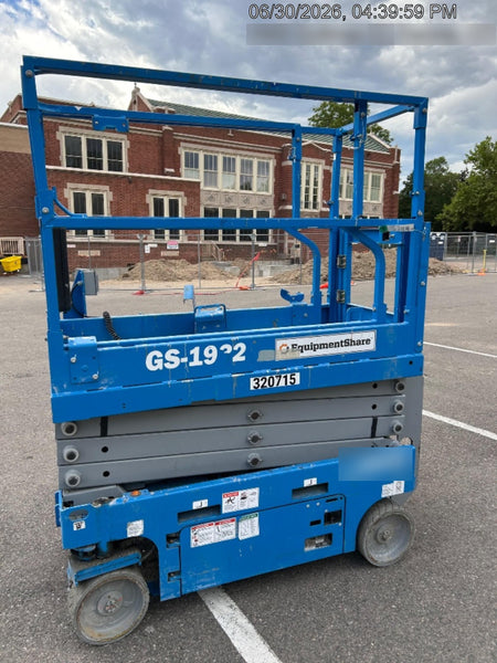 2023 GENIE GS-1932
